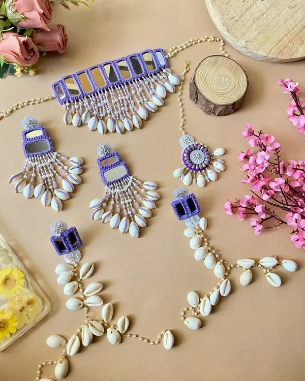 Purple_Stone_Embellished_Ethnic_Jewellery_Set_For_Women