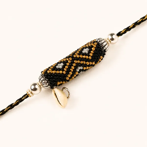 Black_Beaded_Cowrie_Shell_Panchmasi_Charm_Bracelet_For_Women