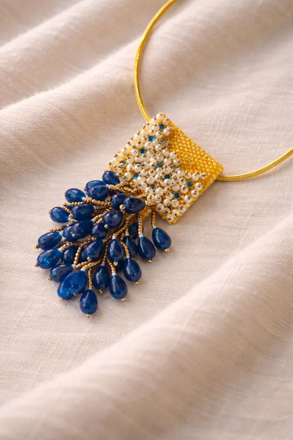 Blue_Beads_Pearl_Gold_Tone_Pendant_Necklace_For_Women