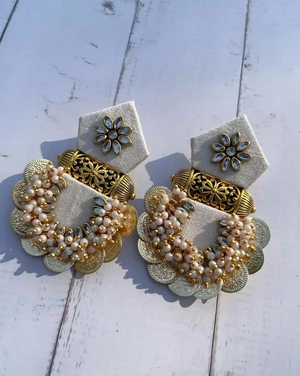White_Gold_Tone_Metal_Pearl_Floral_Dangle_Earrings_For_Women