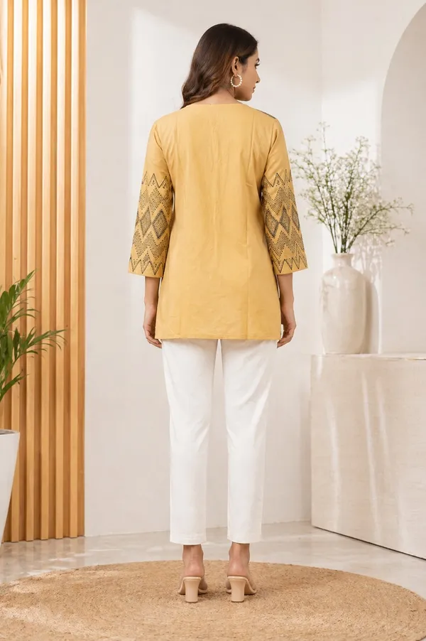 Beige_Printed_Short_Kurti_for_Women