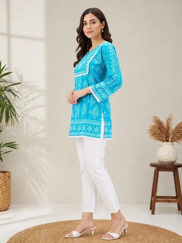 Turquoise_Printed___Short_Kurti_for_Women