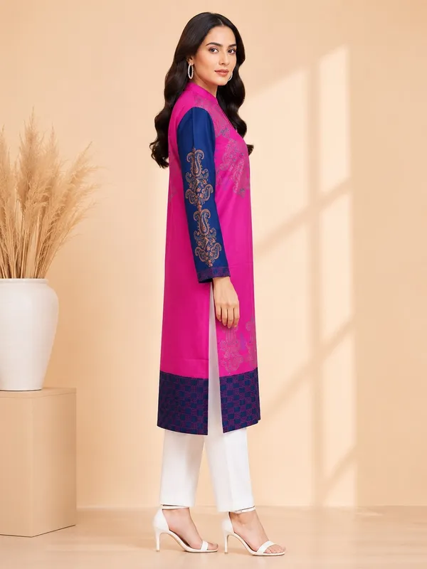 Pink_printed_Straight_Kurta_For_Women