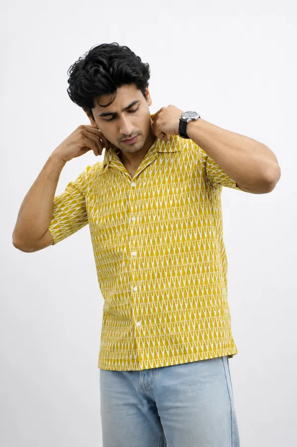 Yellow_Ikat_Printed_Short_Sleeve_Shirt_for_Men