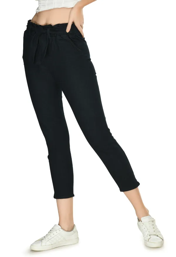 Black_Tapered_Fit_Ankle_Length_Pants_for_Women