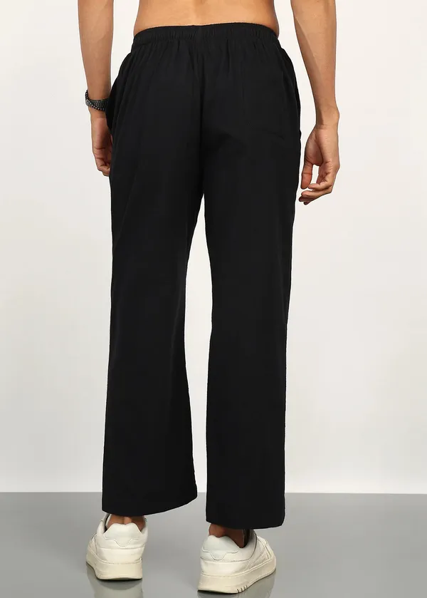 Black_Relaxed_Fit_Ankle_Length_Pants_for_Men
