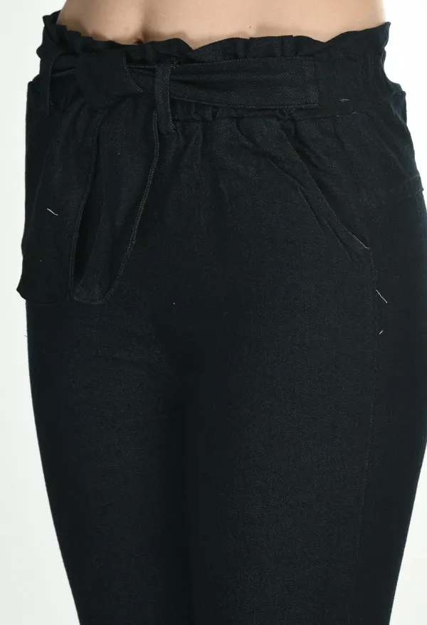 Black_Tapered_Fit_Ankle_Length_Pants_for_Women