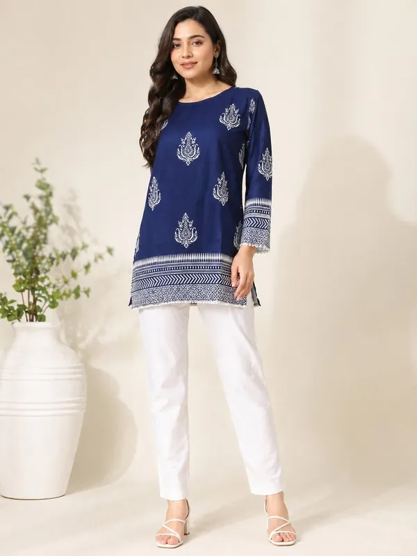 Navy_Blue_Printed_Short_Kurti_for_Women