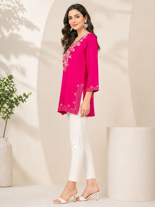 Pink_printed___Straight_Kurta_for_Women