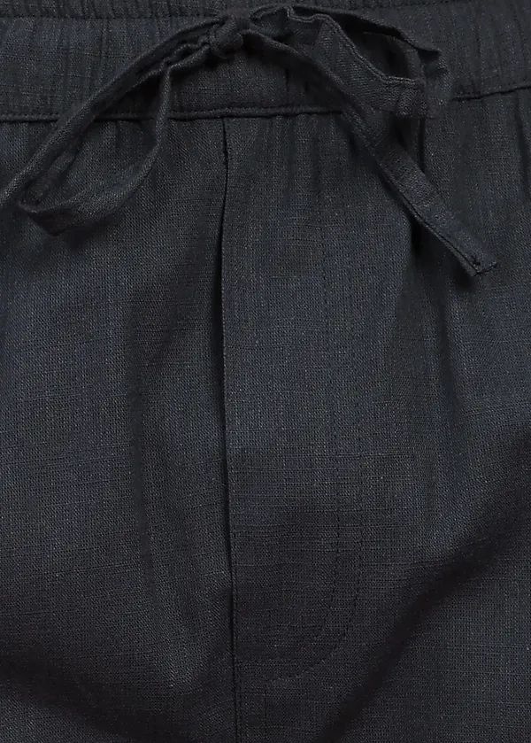 Black_Drawstring_Casual_Shorts_for_Men