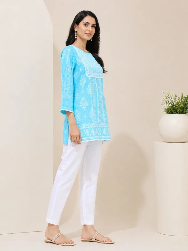 Sky_Blue_Printed_Short_Kurti_for_Women