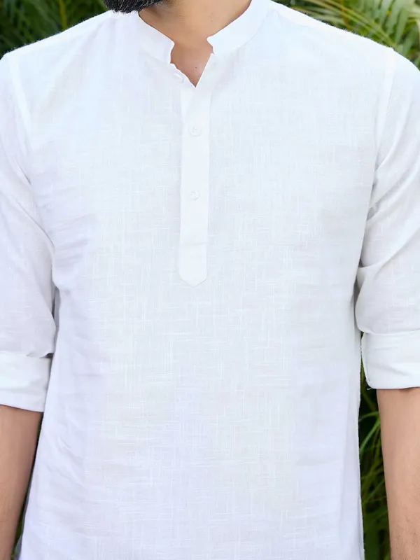 White___Mandarin_Collar_Short_Kurta_for_Men