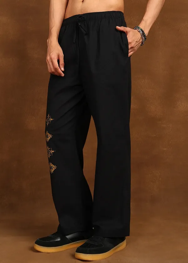 Black_printed_Straight_Fit_Trousers_for_Men