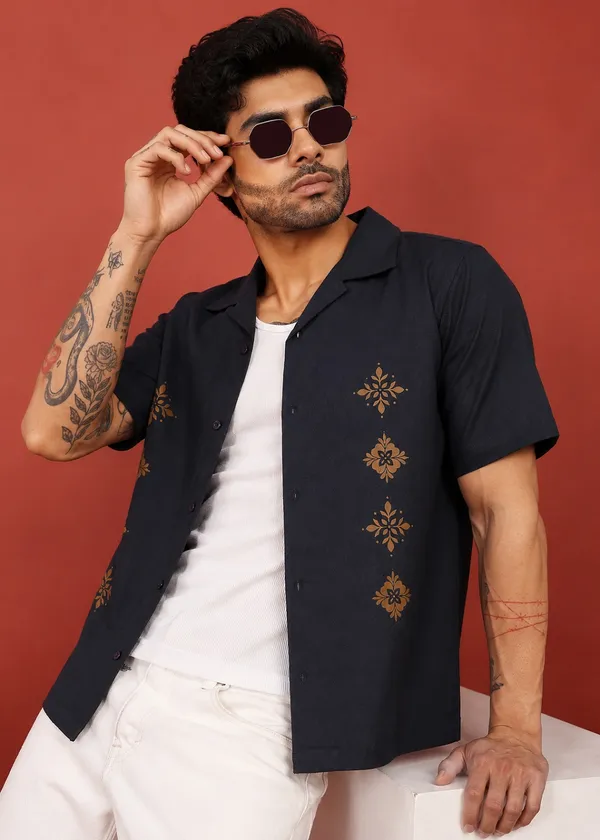 Black_printed_Short_Sleeve_Shirt_for_Men
