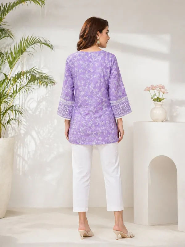 Lavender___Printed_Short_Kurti_with_White_Lace_Detailing_for_Women