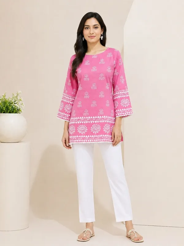Pink_Printed_Short_Kurti_for_Women