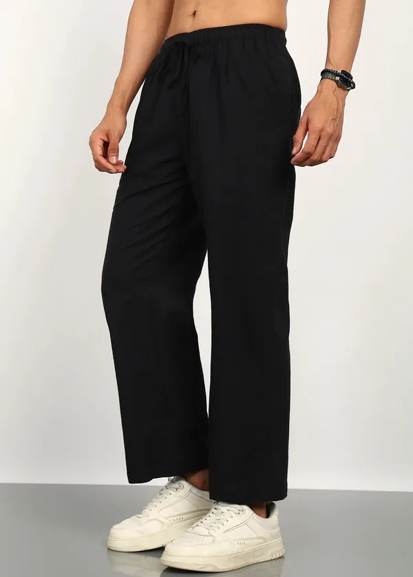 Black_Relaxed_Fit_Ankle_Length_Pants_for_Men