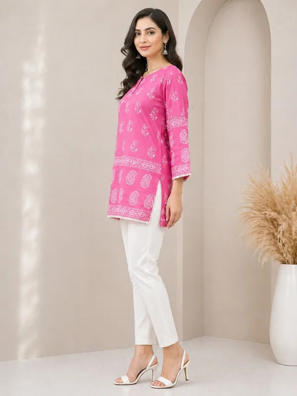 Pink_Printed___Straight_Short_Kurti_for_Women