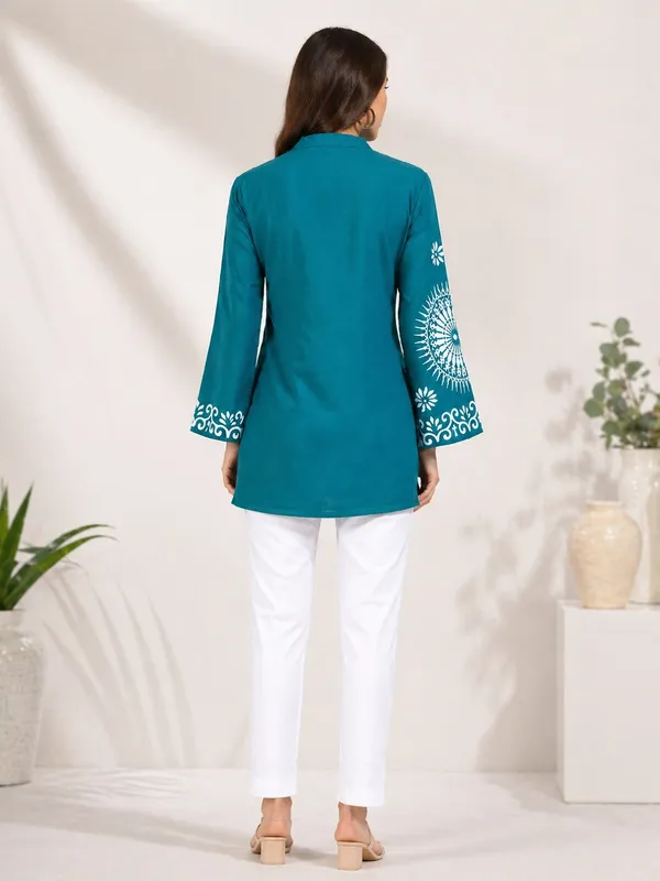 Bottle_Green_Printed___Short_Kurti_for_Women