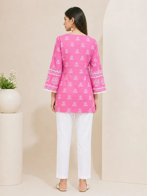 Pink_Printed_Short_Kurti_for_Women