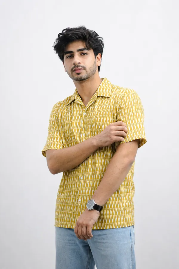 Yellow_Ikat_Printed_Short_Sleeve_Shirt_for_Men