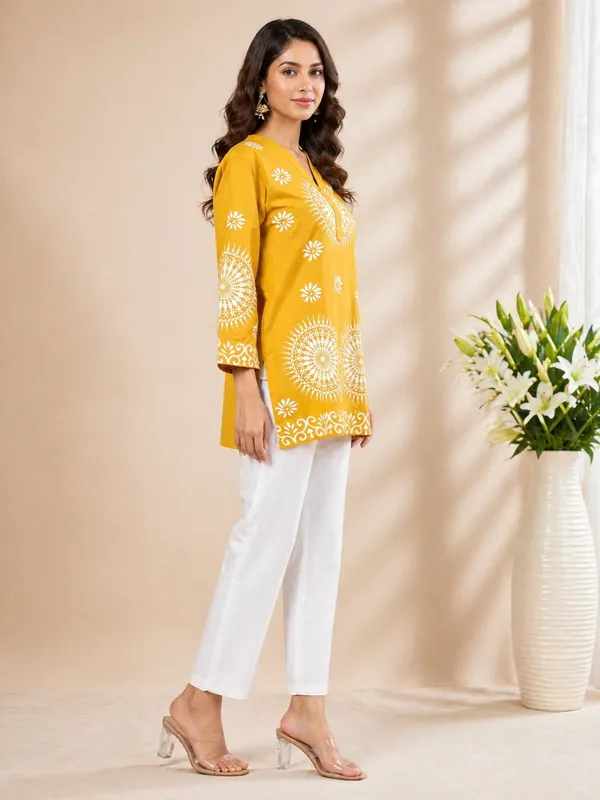 Yellow_Printed_Short_Kurti_for_Women