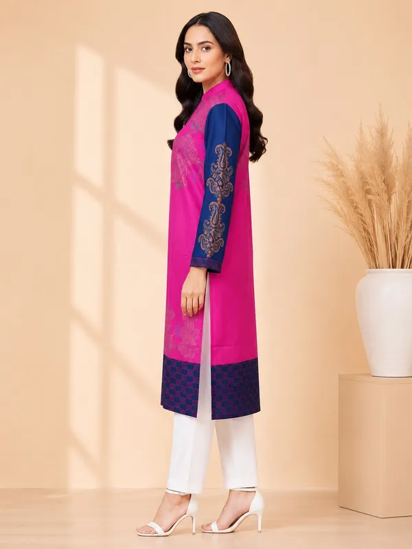 Pink_printed_Straight_Kurta_For_Women
