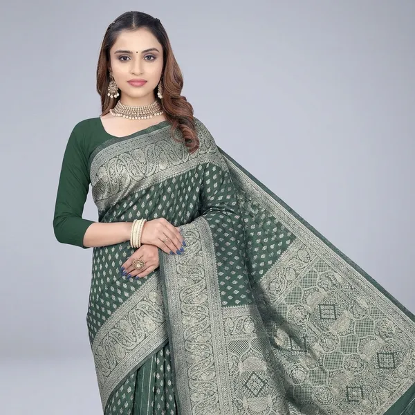 Green_Silk_And_Polyester_Saree_With_Blouse_Piece_For_Women