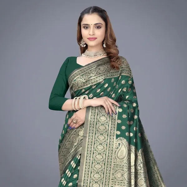 Green_Silk_And_Polyester_Saree_With_Blouse_Piece_For_Women