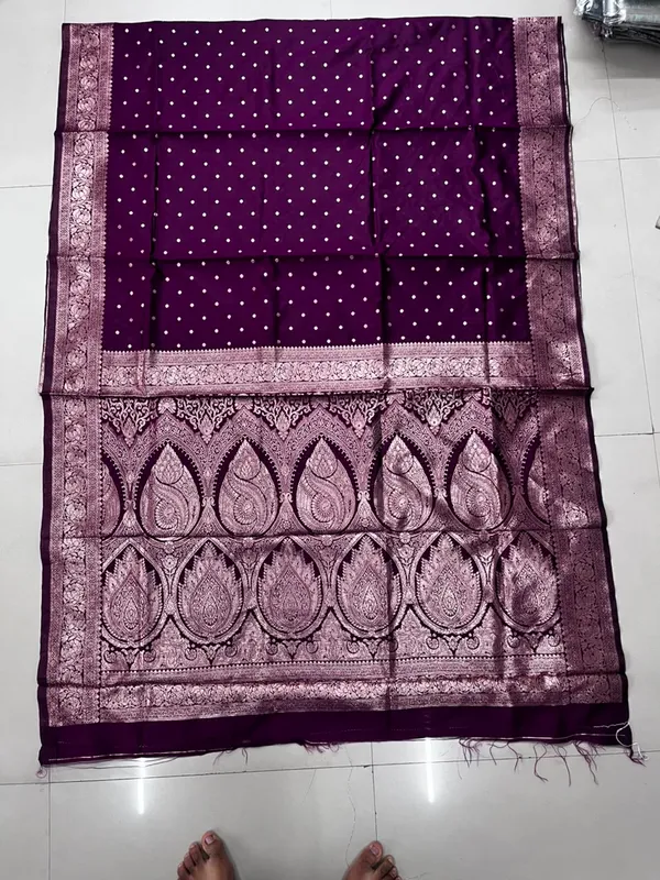 Purple_Silk_And_Polyester_Saree_With_Blouse_Piece_For_Women