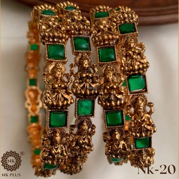 Antique_Gold_Green_Stone_Temple_Bangles_For_Women