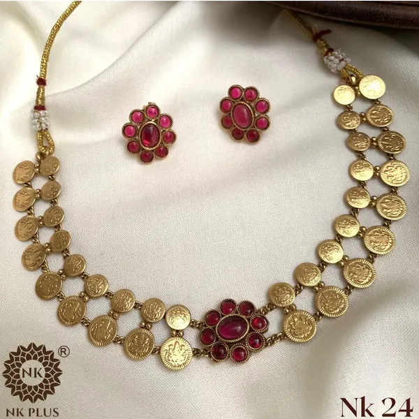 Golden_Brass_Ruby_Floral_Coin_Layered_Necklace_Set_For_Women