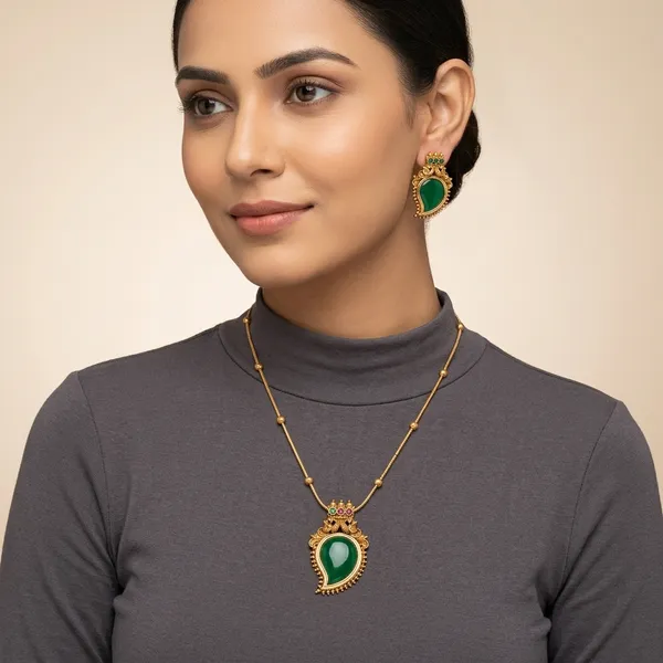Golden_Green_Stone_Peacock_Pendant_Necklace_Set_For_Women
