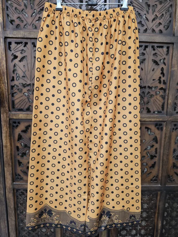 Yellow_White_Muslin_Straight_Floral_Print_Co_Ord_Set_For_Women