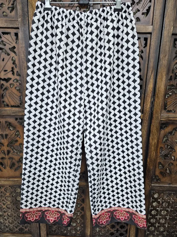 Black_White_Rayon_Straight_Geometric_Print_Kurta_Pant_Co_Ord_Set_For_Women