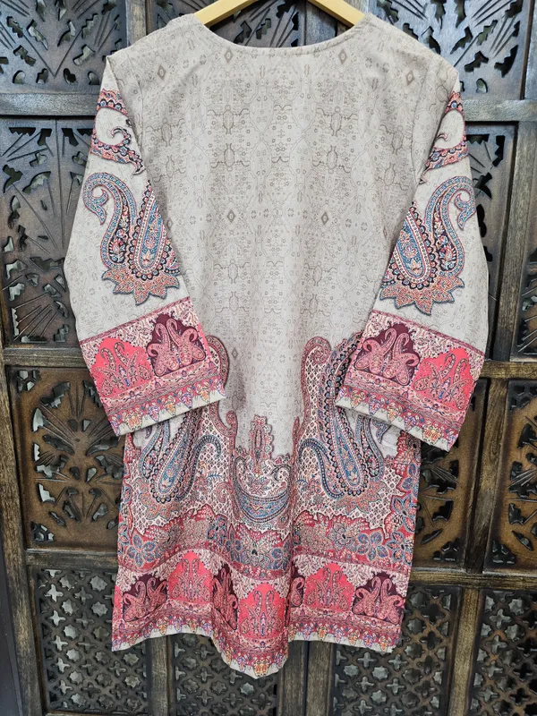 Off_White_Rayon_Straight_Paisley_Print_Co_Ord_Set_For_Women
