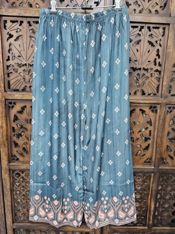 Teal_Crepe_Straight_Ikat_Print_Co_Ord_Set_For_Women