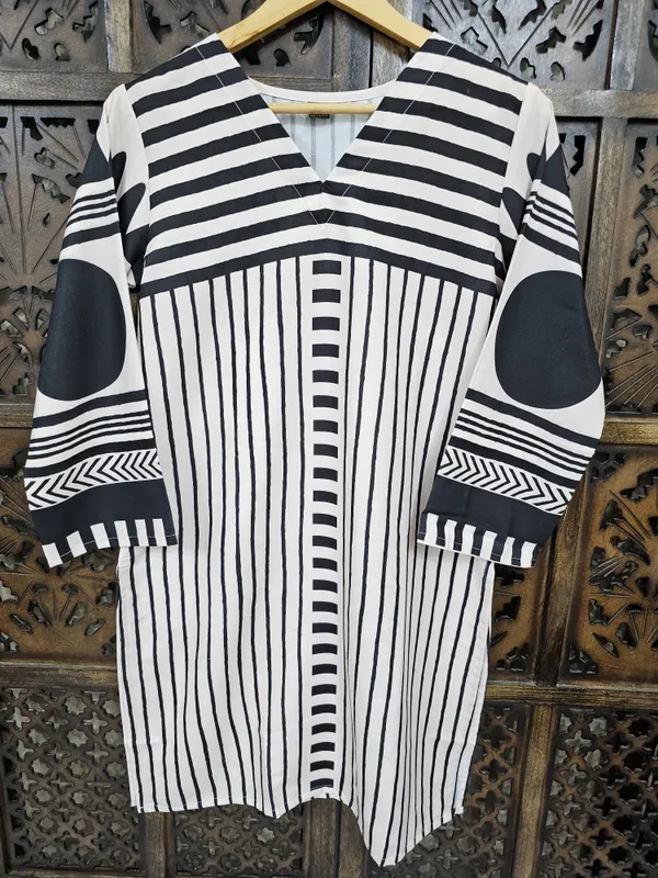 Black_White_Rayon_Straight_Kurta_Pant_Co_Ord_Set_For_Women