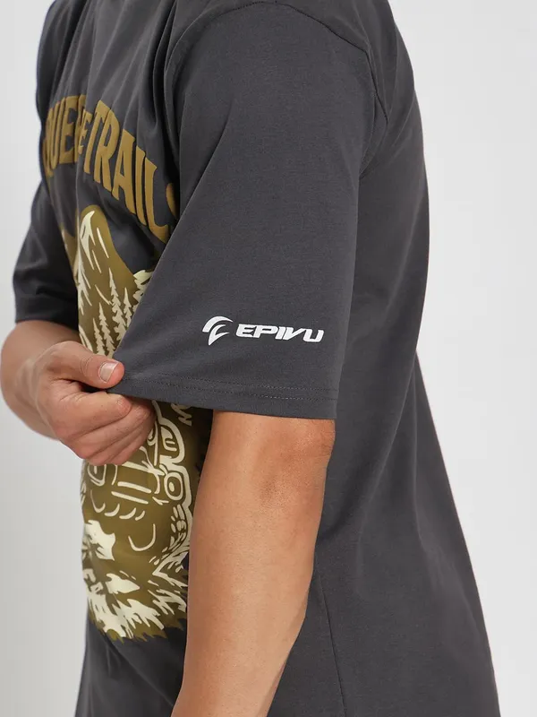 Dark_Grey_Cotton_T-Shirt_For_Men