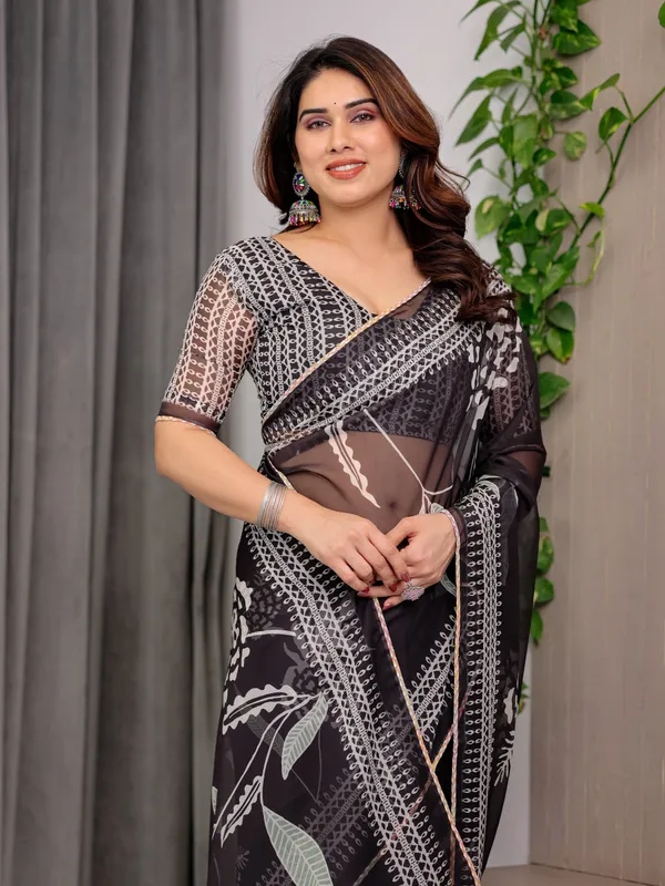Black_Organza_Floral_Embroidered_Saree_For_Women