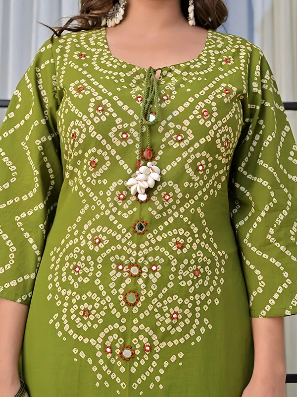 Green_Premium_Cambric_Cotton_Kurta_Set_For_Women