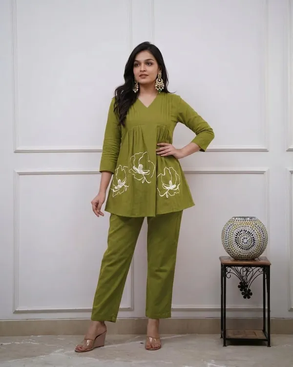 Green_Premium_Cotton_Slub_With_Pintex_And_Embroidery_Work_Co-Ord_Set_For_Women