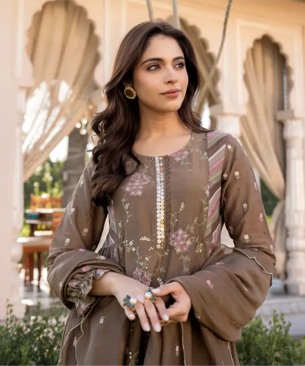 Gray_Premium_Mul_Chanderi_With_Embroidery_Kurta_Set_For_Women