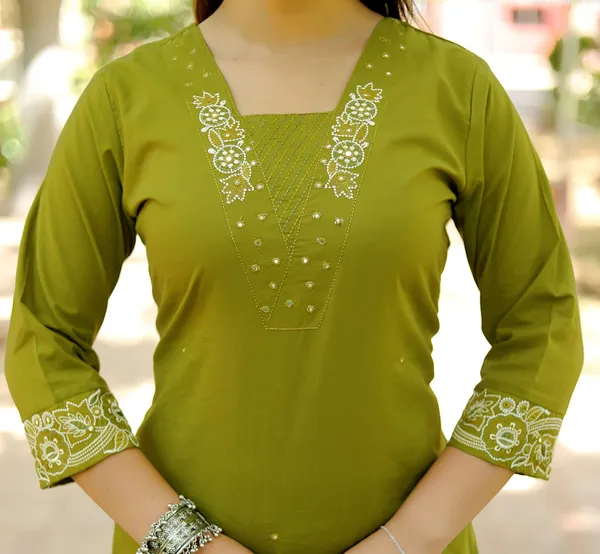 Green_Premium_Mul_Chanderi_With_Embroidery_3-Piece_Suit_Set_For_Women
