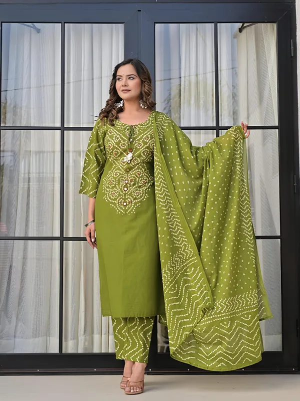 Green_Premium_Cambric_Cotton_Kurta_Set_For_Women