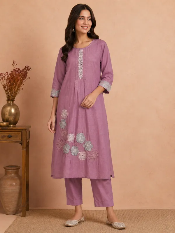 Pink_Premium_Mul_Chanderi_With_Embroidery_Kurta_Set_For_Women
