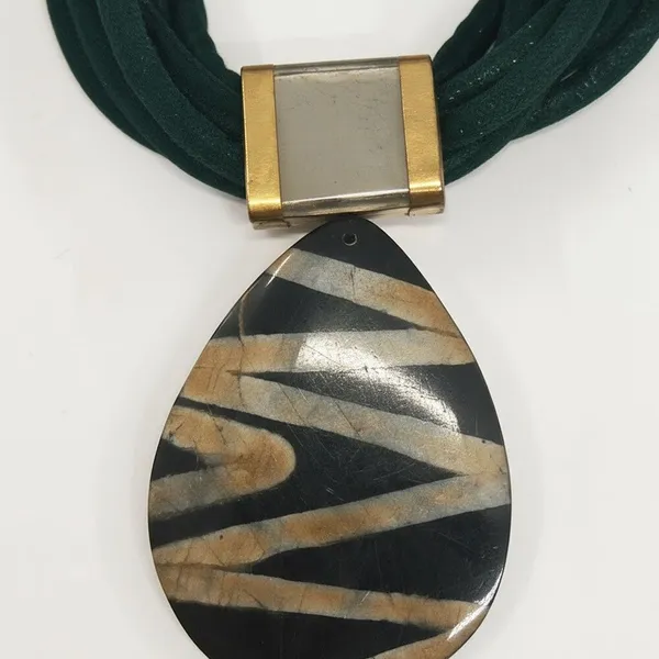 Rivah_Dark_Green_Suede_Cord_Necklace_with_Black_Beige_Pendant_Dori_Necklace_()