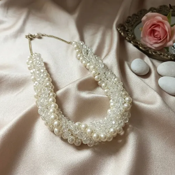 Pearl_Necklace_With_Golden_Chain_Dori_Necklace