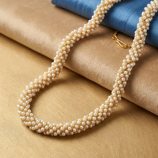 Elegant_Pearl_Cluster_Gold-Tone_Statement_Necklace_Pearl_Alloy_Necklace