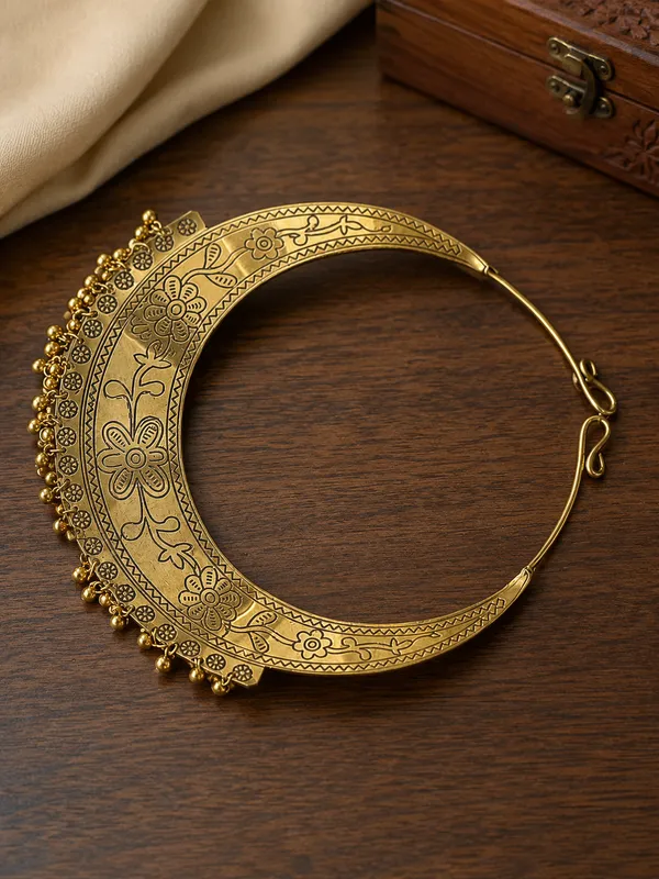 Rivah_Metal_Necklace_(Golden-Tone)